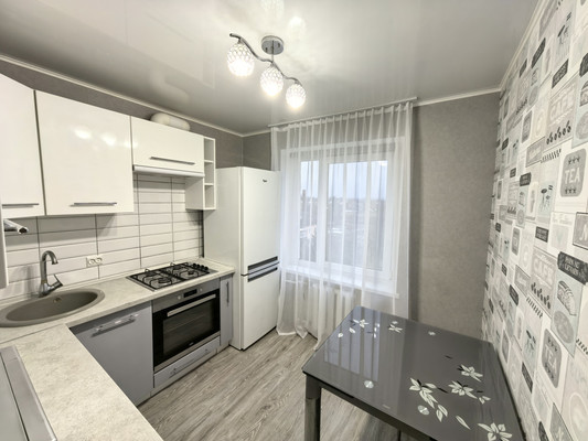 Продам однокомнатную (1-комн.) квартиру, Глинки ул, 23, Гусев г