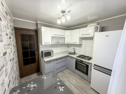 Продам однокомнатную (1-комн.) квартиру, Глинки ул, 23, Гусев г