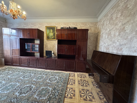 Продам многокомнатную квартиру, Военный городок ул, 19, Солнечногорск г