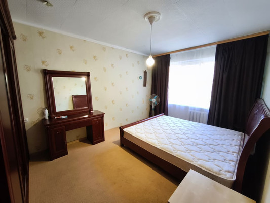 Продам двухкомнатную (2-комн.) квартиру, 2, Сосновый п