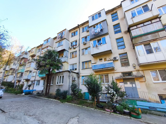 Продам двухкомнатную (2-комн.) квартиру, 2, Сосновый п