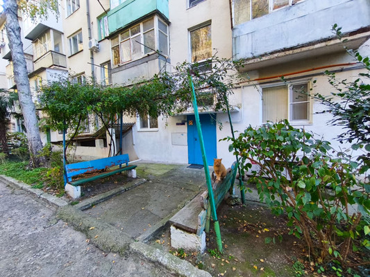 Продам двухкомнатную (2-комн.) квартиру, 2, Сосновый п