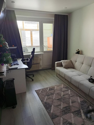 Продам трехкомнатную (3-комн.) квартиру, Гагарина ул, 1, Волгодонск г