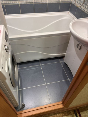 Продам трехкомнатную (3-комн.) квартиру, Ленинградская ул, 30, Волгодонск г