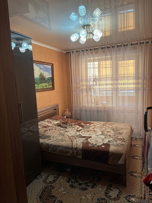 Продам трехкомнатную (3-комн.) квартиру, Ленинградская ул, 30, Волгодонск г