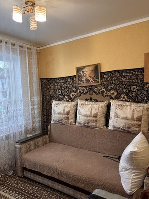 Продам трехкомнатную (3-комн.) квартиру, Ленинградская ул, 30, Волгодонск г