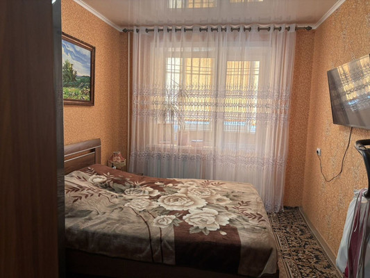 Продам трехкомнатную (3-комн.) квартиру, Ленинградская ул, 30, Волгодонск г