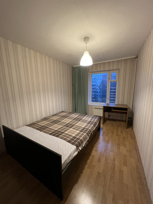 Продам двухкомнатную (2-комн.) квартиру, Днепропетровская ул, 5к3, Москва г