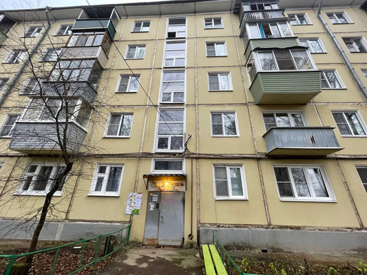 Продам двухкомнатную (2-комн.) квартиру, Связи ул, 19, Рязань г