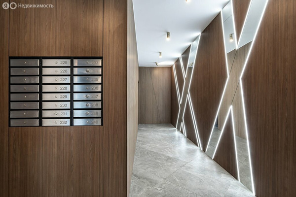 Продам двухкомнатную (2-комн.) квартиру, Октябрьская ул, 12, Калининград г