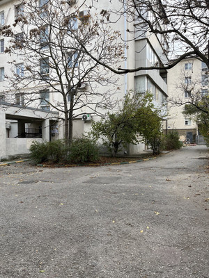 Продам трехкомнатную (3-комн.) квартиру, Свердлова ул, 16кб, Новороссийск г