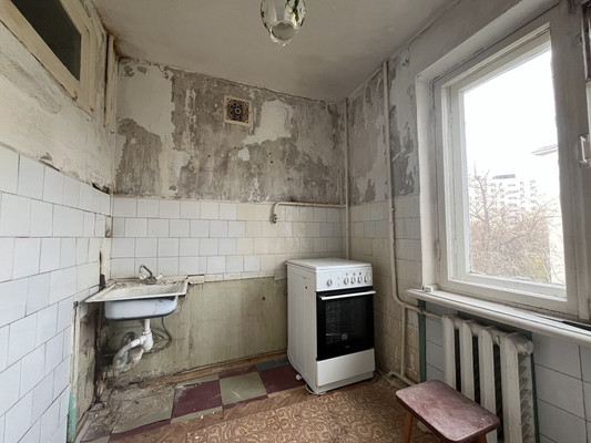 Продам трехкомнатную (3-комн.) квартиру, Свердлова ул, 16кб, Новороссийск г