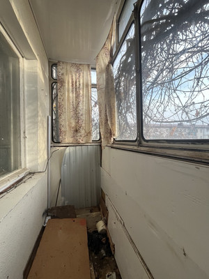 Продам трехкомнатную (3-комн.) квартиру, Свердлова ул, 16кб, Новороссийск г