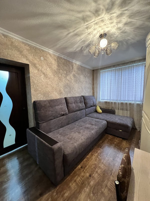 Продам двухкомнатную (2-комн.) квартиру, Мовсисяна ул, 5, Нальчик г