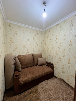 Продам двухкомнатную (2-комн.) квартиру, Мовсисяна ул, 5, Нальчик г