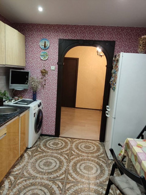 Продам многокомнатную квартиру, У.Громовой ул, 12, Калининград г