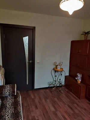 Продам многокомнатную квартиру, У.Громовой ул, 12, Калининград г