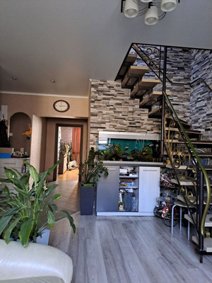 Продам многокомнатную квартиру, Весенняя ул, 1, Васильково п