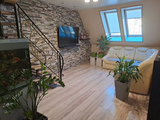 Продам многокомнатную квартиру, Весенняя ул, 1, Васильково п