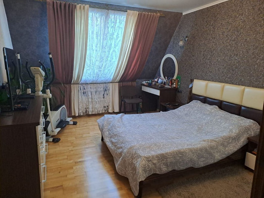 Продам многокомнатную квартиру, Весенняя ул, 1, Васильково п