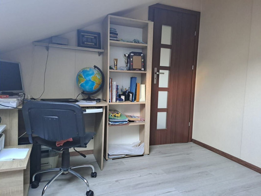 Продам многокомнатную квартиру, Весенняя ул, 1, Васильково п