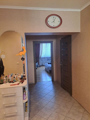 Продам многокомнатную квартиру, Весенняя ул, 1, Васильково п