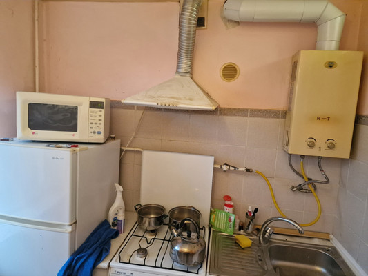 Продам трехкомнатную (3-комн.) квартиру, Ставропольская ул, 203, Краснодар г