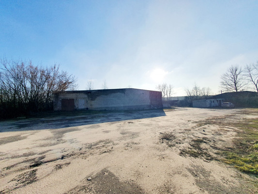 Продам коммерческое помещение 530 м2, Степная ул, 41кб, Хлевное с