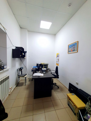 Продам коммерческое помещение 530 м2, Степная ул, 41кб, Хлевное с