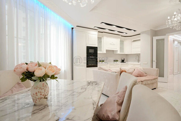 Продам двухкомнатную (2-комн.) квартиру, Космонавтов б-р, 13, Красногорск г