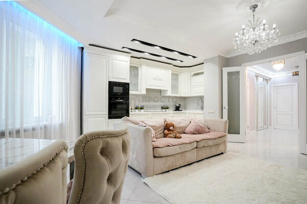 Продам двухкомнатную (2-комн.) квартиру, Космонавтов б-р, 13, Красногорск г