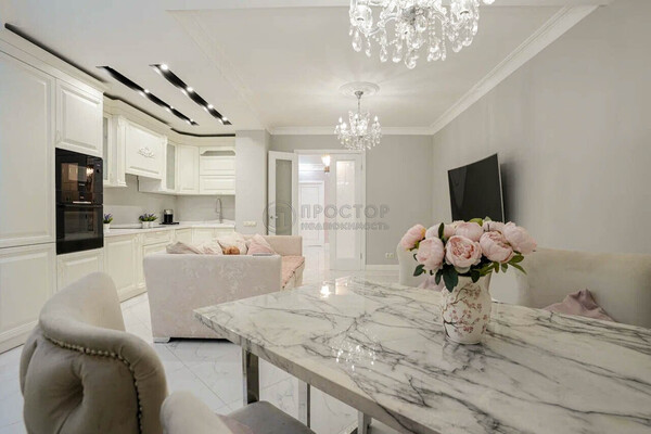 Продам двухкомнатную (2-комн.) квартиру, Космонавтов б-р, 13, Красногорск г