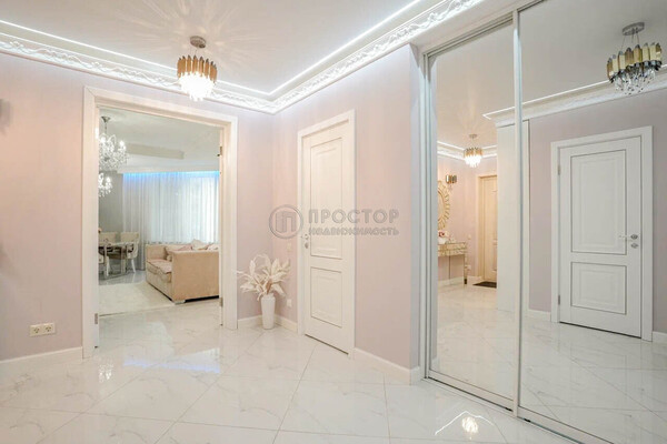 Продам двухкомнатную (2-комн.) квартиру, Космонавтов б-р, 13, Красногорск г