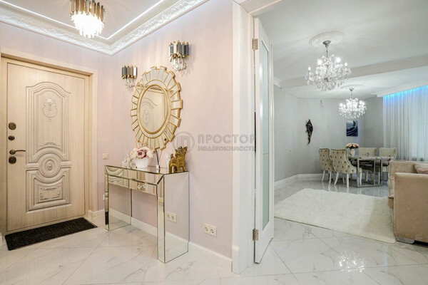 Продам двухкомнатную (2-комн.) квартиру, Космонавтов б-р, 13, Красногорск г