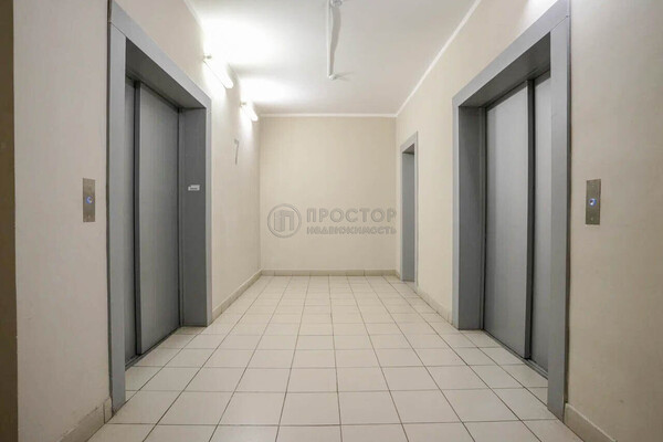 Продам двухкомнатную (2-комн.) квартиру, Космонавтов б-р, 13, Красногорск г