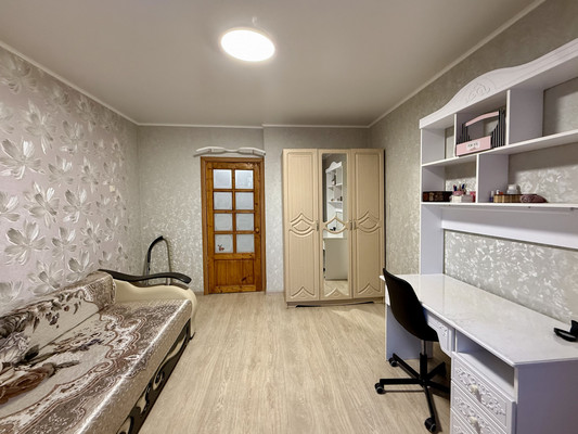 Продам двухкомнатную (2-комн.) квартиру, Строителей пр-кт, 7А, Волгодонск г