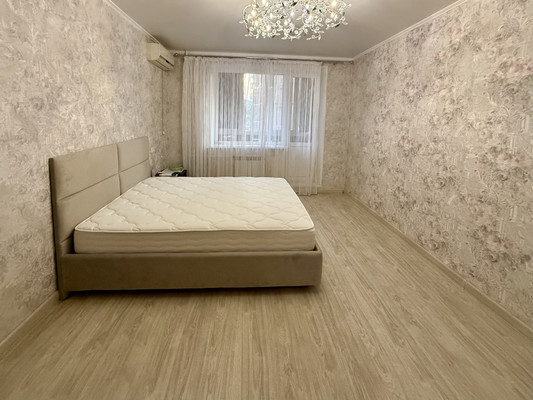 Продам двухкомнатную (2-комн.) квартиру, Строителей пр-кт, 7А, Волгодонск г