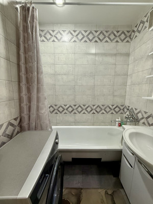 Продам двухкомнатную (2-комн.) квартиру, Строителей пр-кт, 7А, Волгодонск г