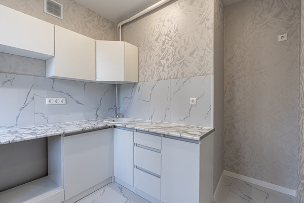 Продам двухкомнатную (2-комн.) квартиру, Гагарина ул, 10, Казань г