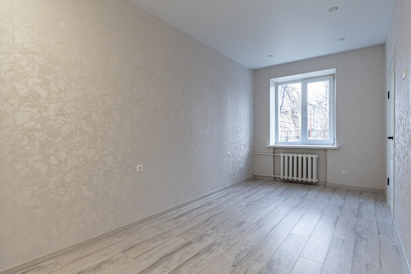 Продам двухкомнатную (2-комн.) квартиру, Гагарина ул, 10, Казань г