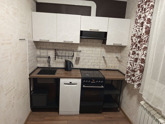 Сдам однокомнатную (1-комн.) квартиру, Международная ул, 22, Москва г