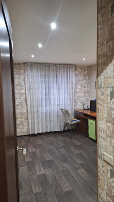 Продам трехкомнатную (3-комн.) квартиру, Кольский пр-кт, 70, Мурманск г