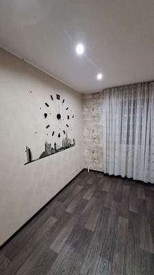 Продам трехкомнатную (3-комн.) квартиру, Кольский пр-кт, 70, Мурманск г