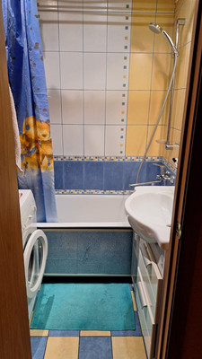 Продам трехкомнатную (3-комн.) квартиру, Кольский пр-кт, 70, Мурманск г