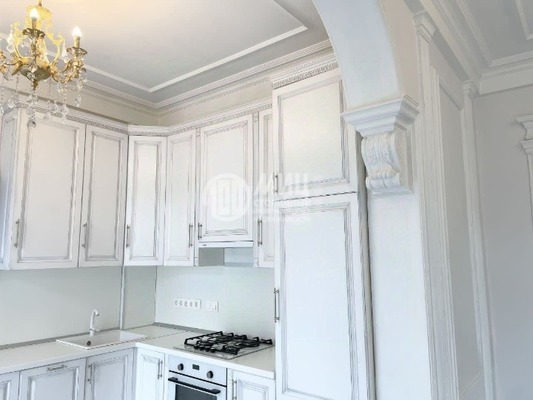 Продам двухкомнатную (2-комн.) квартиру, Большая Садовая ул, 1, Москва г