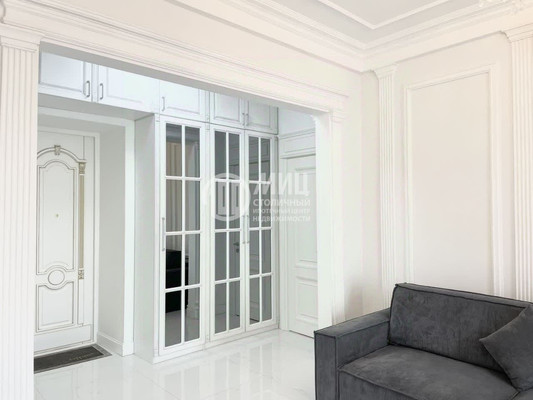 Продам двухкомнатную (2-комн.) квартиру, Большая Садовая ул, 1, Москва г