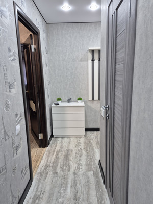 Продам двухкомнатную (2-комн.) квартиру, Ленинградский пр-кт, 100, Нижний Тагил г