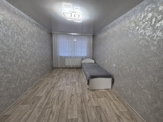 Продам двухкомнатную (2-комн.) квартиру, Ленинградский пр-кт, 100, Нижний Тагил г