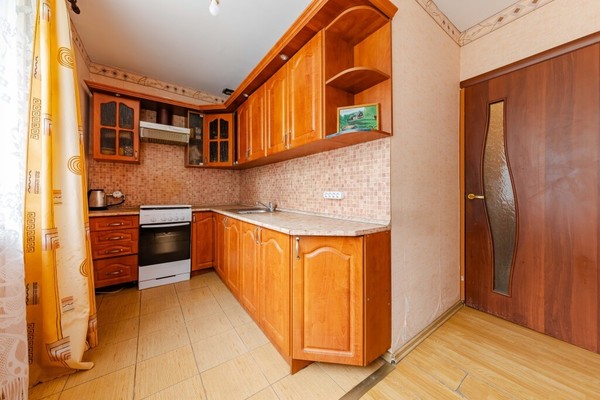 Продам двухкомнатную (2-комн.) квартиру, Красноборская ул, 11, Лесколово д