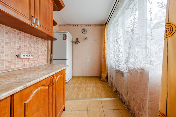 Продам двухкомнатную (2-комн.) квартиру, Красноборская ул, 11, Лесколово д